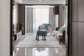 越来越多人喜欢横厅，看完她家，发现不是一般的大气，简约又高级图片