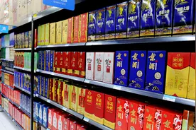 瓶身有这4个字的白酒，都是纯粮食好酒，你家酒瓶上有吗？图片