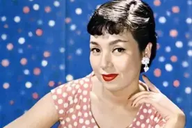 她美的如此妖艳，却让女人都一点也讨厌不起来...图片