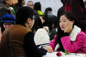 ​38岁女博士相亲快递男，反遭嫌弃怒怼：我有房有车，凭啥拒绝图片