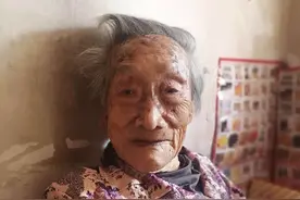 爱喝酒、听戏曲、爱漂亮……百岁老人的长寿秘诀是心态好图片