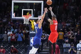 利拉德狂砍55分，在季后赛中排第几，哪些大神排在他前面？图片