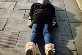 我的扑街小美女“尸体”图片