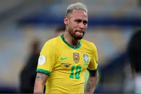 巴西无缘美洲杯夺冠，赛后内马尔哭成泪人，未来拿金球奖已经没戏图片