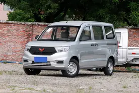 五菱宏光V解析，4.29万起售的“多功能车”，你觉得怎么样？图片