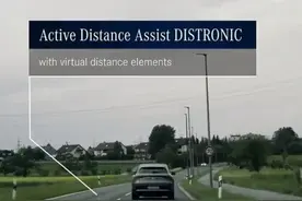 2021款奔驰S级轿车将配备增强现实挡风玻璃，可实时显示速度图片