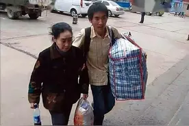 13年过去了，背疯娘求学的贵州第一大孝子，如今怎么样了？图片