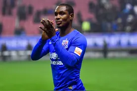 最新中超转会汇总：申花外援遭西亚球队哄抢 特谢拉惹怒沙特豪门图片