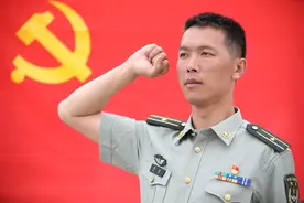 军旅人生丨“全能魔鬼教头”刘近：忠诚赤胆铸就“特战尖兵”图片