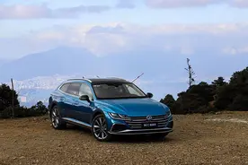 无框车门+超大后备厢，20多万买这台猎装车，太香了图片