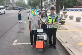 山东男子骑电动车上路，却被扣掉C1驾驶证12分，交警回应来了图片