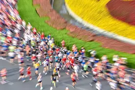 奔跑中的西马，燃爆全城！图片