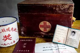 赤脚医生：村医特殊的时代身份图片