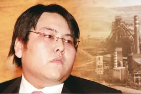 “赶鸭子上架”的富二代：22岁接班，10年输光家业，以破产告终图片