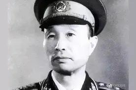 打一江山岛，总指挥和副司令员发生争执，陈毅说：听张爱萍的图片
