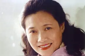 "中国夜莺"朱逢博，丈夫突然离世后，她选择与其骨灰同住12年图片