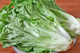 生菜最好吃的做法，大厨教你一招，太香了，给肉都不换，真解馋图片