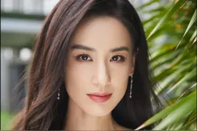 美妆博主称黄圣依一瓶面霜够付深圳湾一套房首付，一年零花钱2亿图片