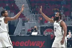 赛克斯顿42分封神，三巨头搞砸首秀空砍96+24，替补背锅图片