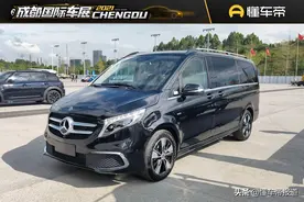 探馆 | 2022款福建奔驰V 260实车曝光，8月29日成都车展发布图片