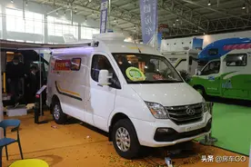 25.8万自动挡房车 2张独立床位内有浴室和厨房图片