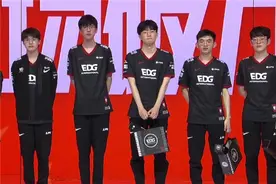 meiko也遇到了“榜一”女粉？反手送他奢侈品，选手急忙藏到身后图片