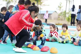 幼儿园里的“规则”，这几类孩子更受到老师喜欢，父母心里要明白图片