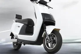 小刀推出新电动车，配备1000W电摩电机，时速45km/h图片