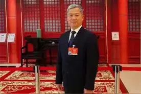 全国人大代表张智富关注农村“一老一小”：农村养老金保障水平过低，农村孩子就地上学难图片