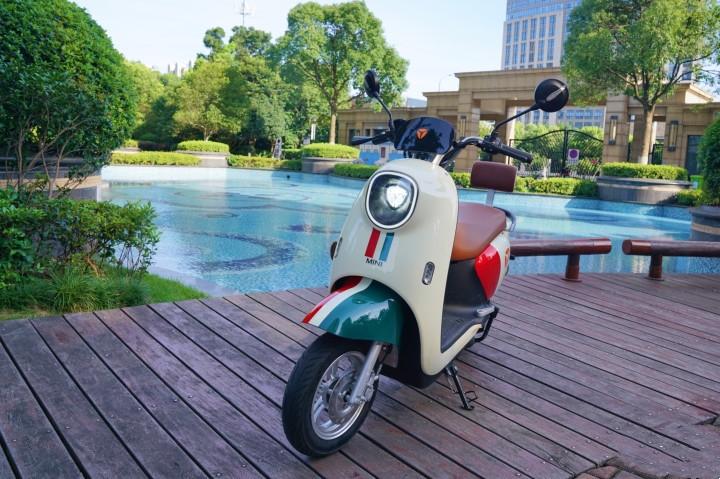 爱玛A500长续航电动车_爱玛电动车有哪些优点_雅迪Q6长续航电动车