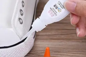 502胶水粘在手上会扯皮！这种反人性化的东西是时候被更新了图片