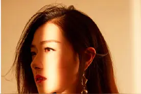 万茜侧颜可以说是不输刘亦菲，沈月神似秦岚，朗朗的妻子无死角图片