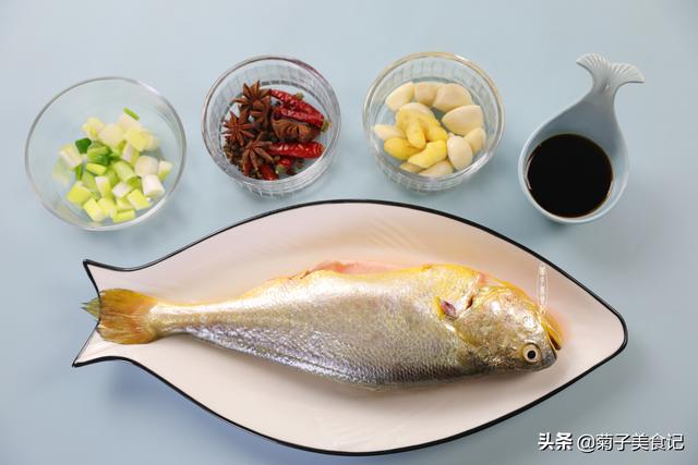 黄鱼和黄花鱼有什么区别 2026年黄鱼和黄花鱼有什么区别两种是一种鱼吗