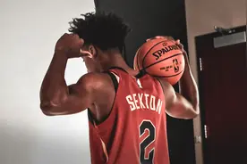 NBA往事：打爆篮网三巨头的塞克斯顿，本应该是篮网球员图片