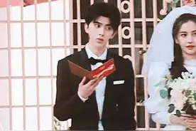 Baby穿婚纱和蔡徐坤同台亮相，哈哈哈黄晓明在哪里？图片