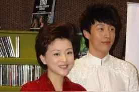 有种“完美”叫杨澜儿子，不仅遗传妈妈的美貌，还是妈妈的学弟图片