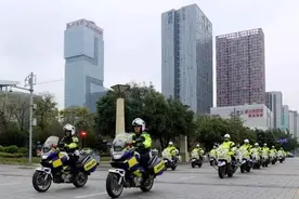 柳州交警回应132万采购3辆进口摩托车：公开招标用于出警巡逻图片