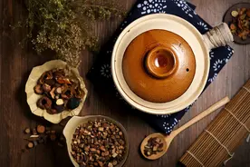 劝告：服中药期间，4类食物再馋也要忍住，不然中药相当于白喝图片