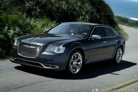 2021年克莱斯勒300：除了5.7升V8还有一点剩余价值图片