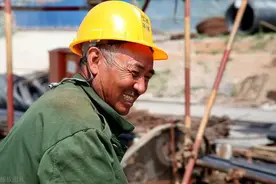 农民工出国打工一年几十万，怎么做到的？先克服这两个困难图片