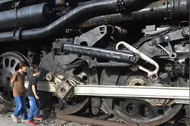 世界上最奇葩的5辆火车，不敢相信真实存在图片