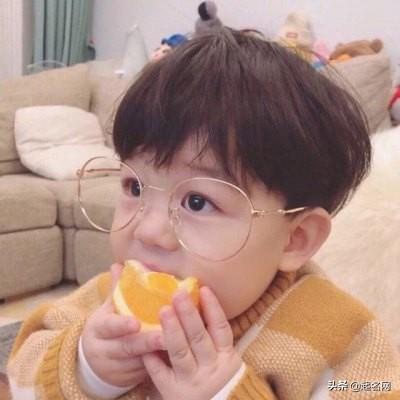 奕字取名男孩名字好听（这些干净动听的男孩名字）