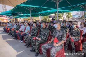 军民鱼水情！武汉欢乐谷连续三年致敬最可爱的人图片