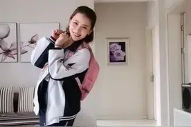 40岁妈妈因无聊穿上女儿校服，丈夫看后不淡定了图片