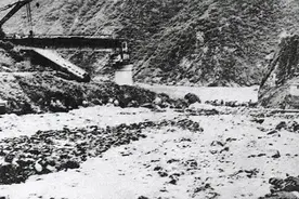 1981年铁路坠桥事故：275人遇难，今天的进步是当年血的教训图片