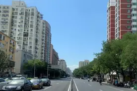 北京完成11条城市道路大修，西直门外大街结束无自行车道历史图片