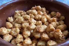 炸萝卜丸子，用淀粉还是面粉？大厨教你正确做法，焦香酥脆不油腻图片