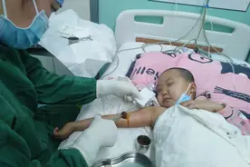 姐姐勇献骨髓救妹误以为自己会死 叮嘱妹妹一定要好好活下去图片