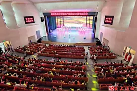 红歌嘹亮颂党恩 礼赞建党百年图片