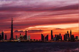 高楼大厦左右摇晃，为何能屹立不倒？因为它有1000吨的镇楼神器图片